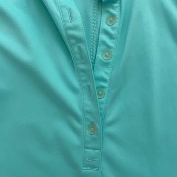 Nike Sleeveless Golf Tour Performance Dri-Fit Top - Picture 3 of 7